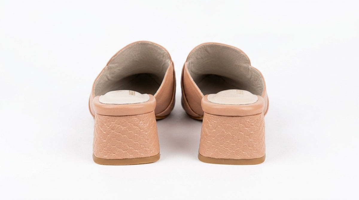 MULE X FOLIA EN CUERO